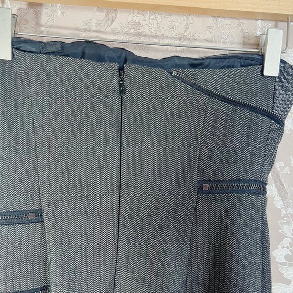 Bebe Nikita Herringbone Strapless Black White Bodycon Mini Dress Zippers Size 2 - Picture 5 of 10